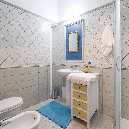 Studio Holiday In Santulussurgiu Hébergement de vacances *