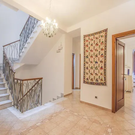 Studio Holiday In Santulussurgiu Hébergement de vacances