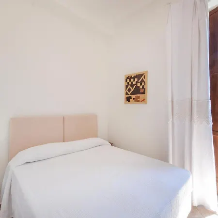 Hébergement de vacances Studio Holiday In Santulussurgiu Santu Lussurgiu